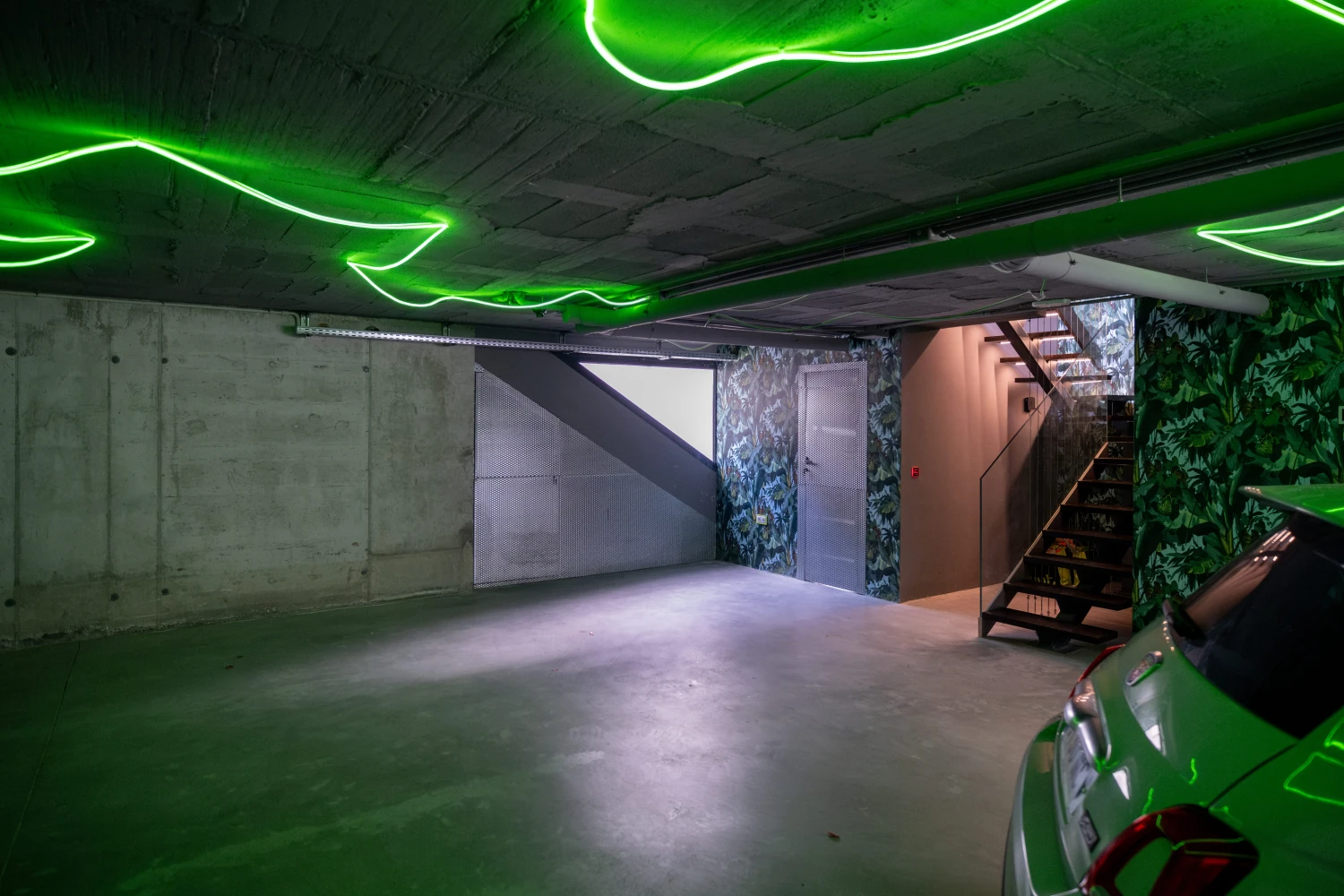 LOFT MJR