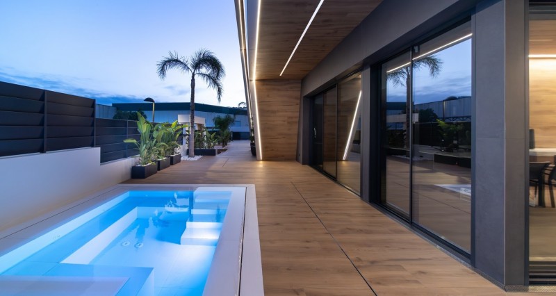 Excalibur House