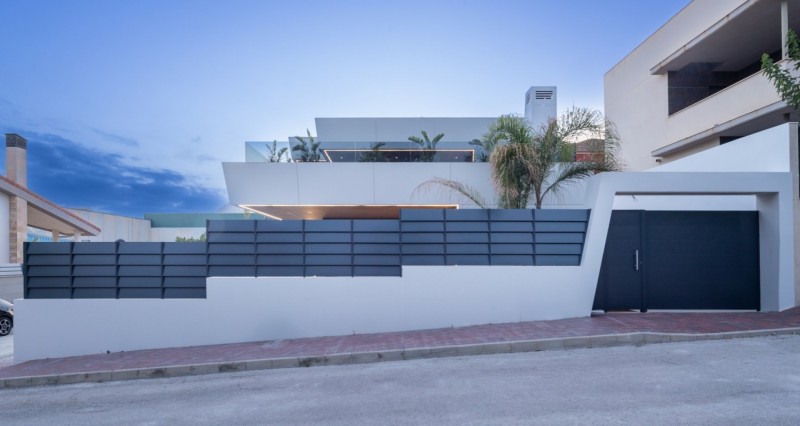 Excalibur House