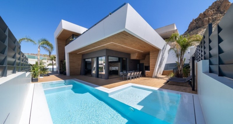 Excalibur House