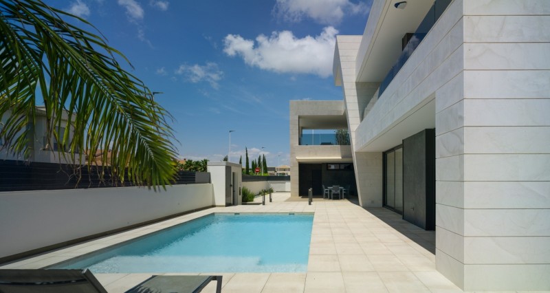 Line House